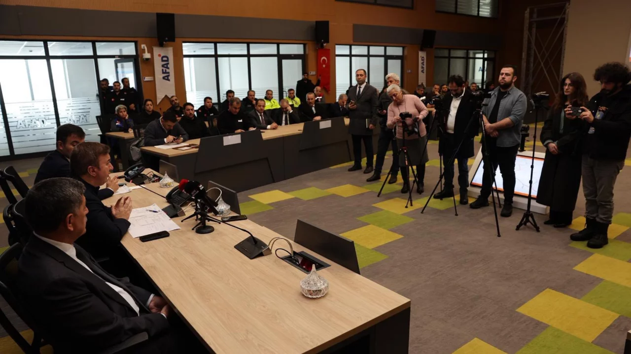 Erzincan'da mahsur kalan 39 kişi kurtarıldı