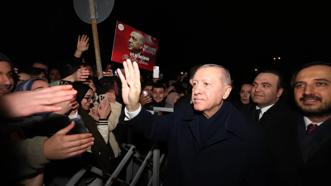 AK Parti Gençlik Kolları, Cumhurbaşkanı Erdoğan'ın doğum gününü kutladı 