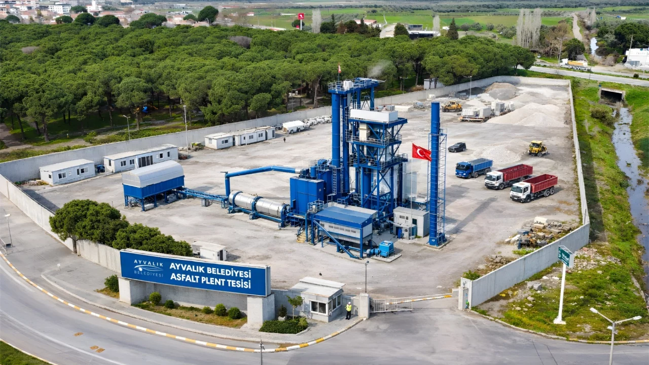 Ayvalık asfaltını artık kendi &uuml;retecek
