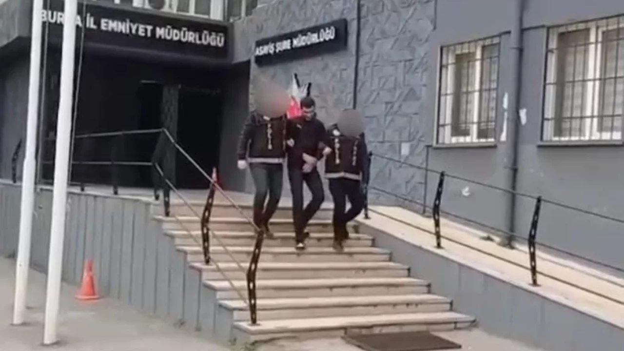 Bursa'da şafak operasyonu! 3 firari yakalandı...