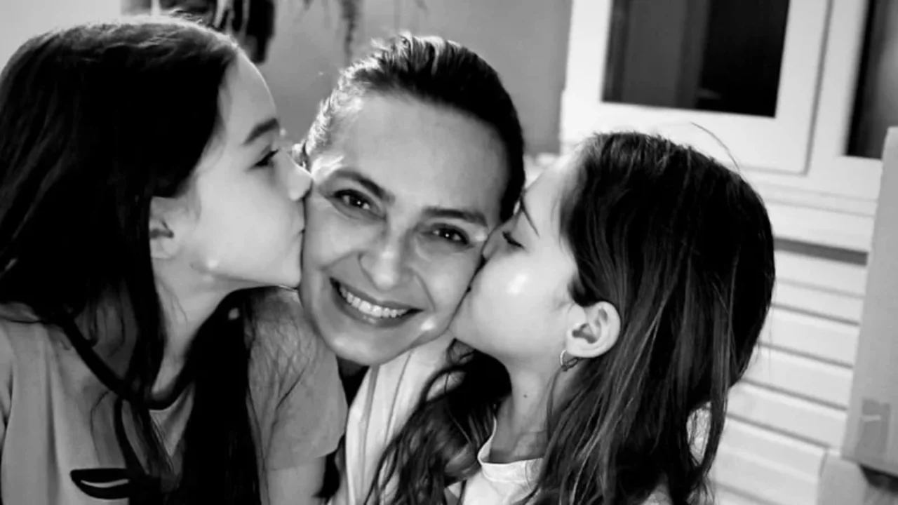 Ayça Bingöl'ün ikiz kızları 10 yaşına girdi!