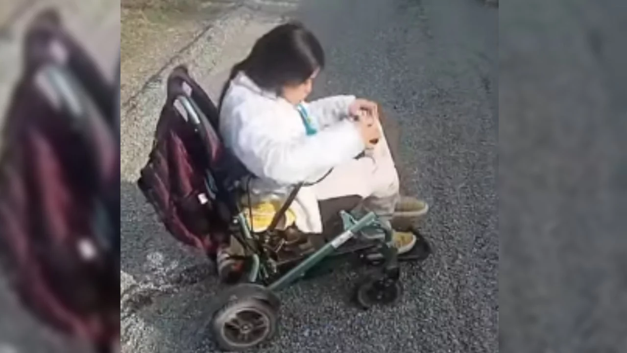 Okula gidemeyen engelli öğrencinin evinin yolu onarıldı 