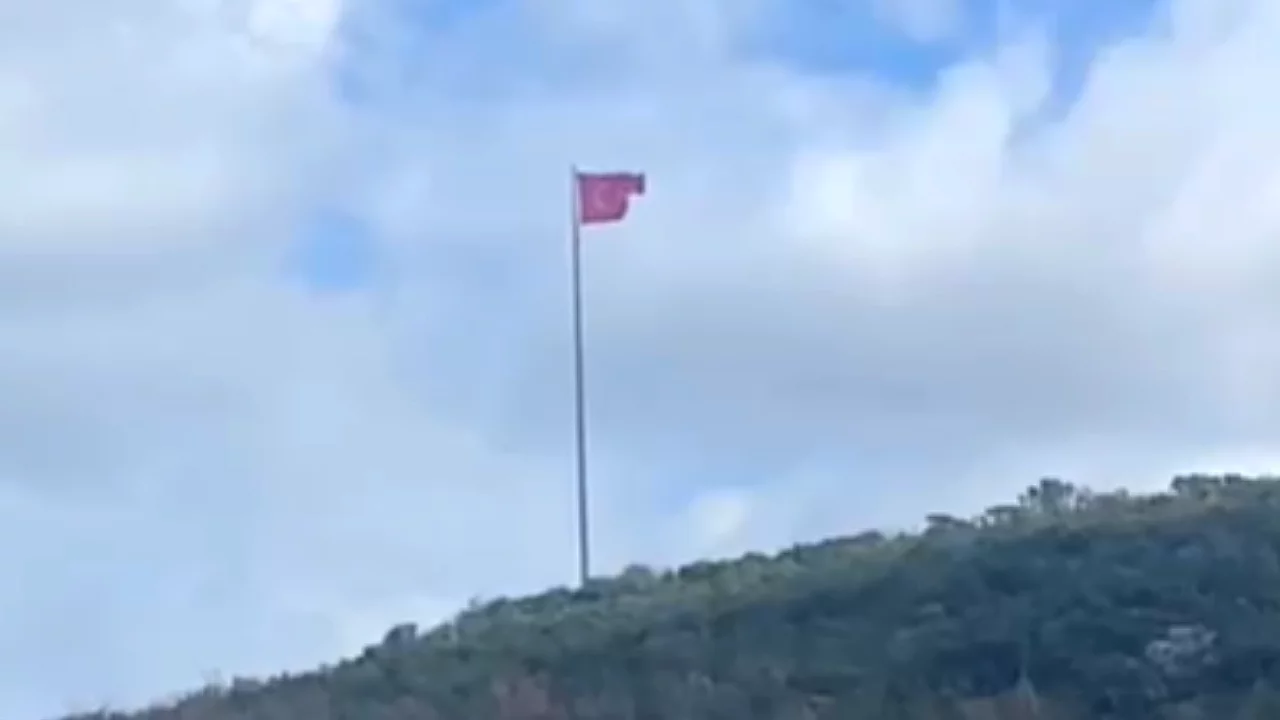 Bursa'da yırtık Türk bayrağı tepkisi sürüyor!