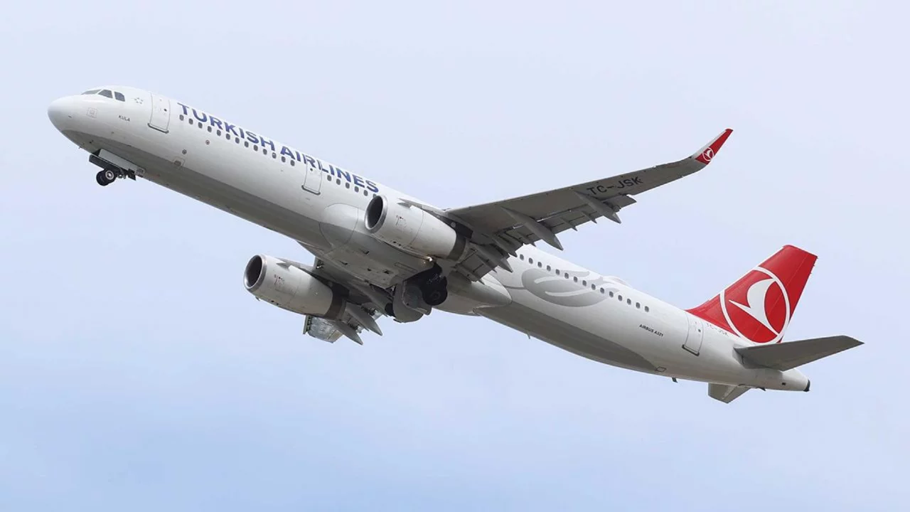 THY, İran seferlerinin iptal edildiği iddialarını yalanladı
