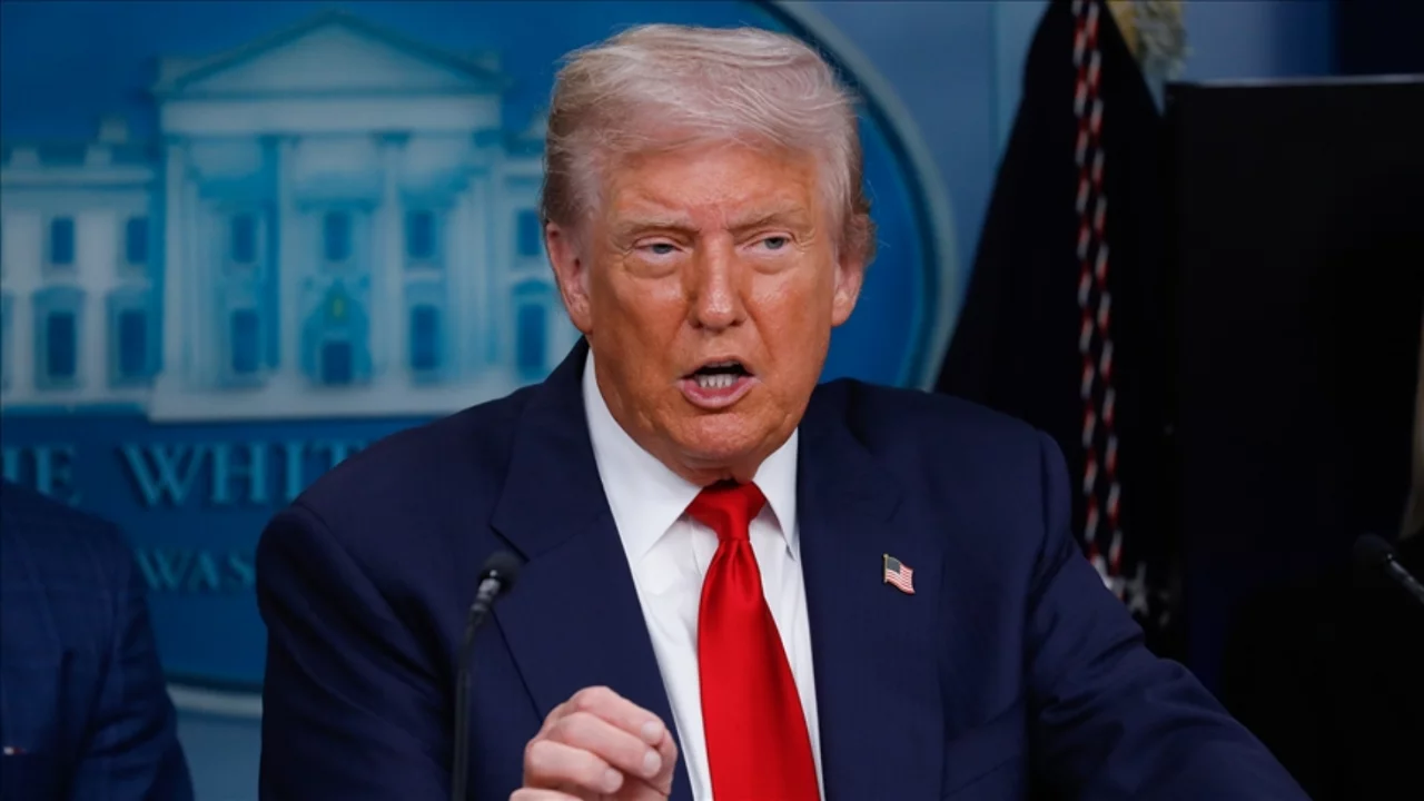 Trump, ABD Yüksek Mahkemesi'ni gümrük vergisi kararını gözden geçirmeye çağırdı