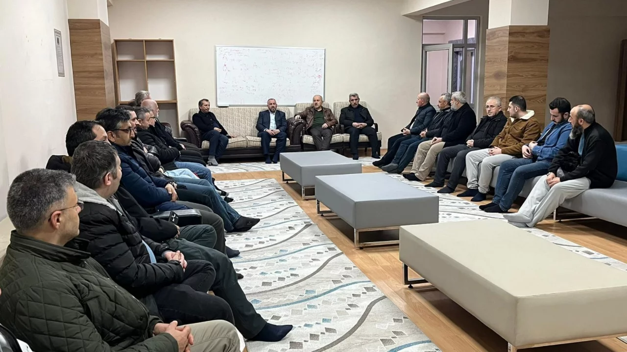 Orhangazi'de ilçe protokolü öğrenciler ile iftar sofrasında buluştu