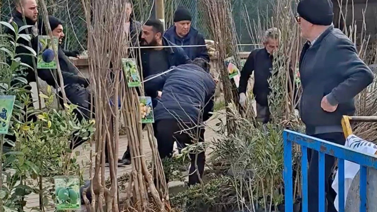 Bursa'da seyyar satıcılar zabıtaya saldırdı!