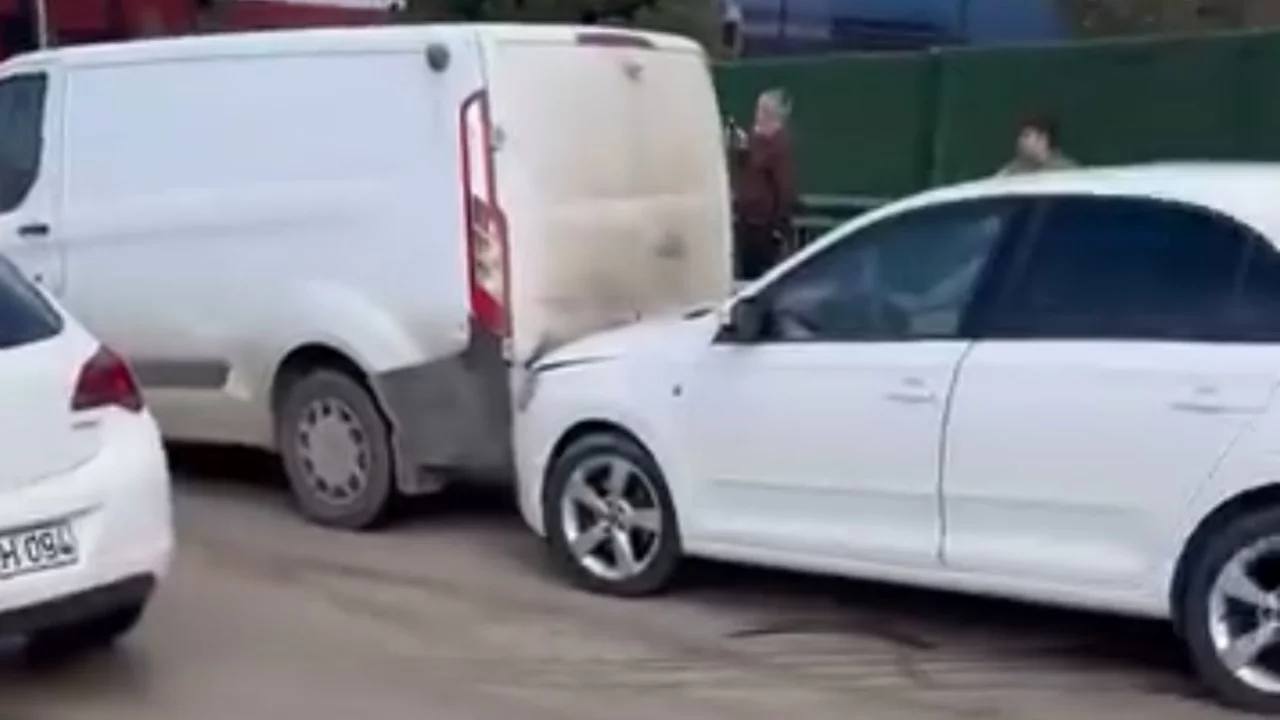 Bursa'da yola dökülen yağ kazaya neden oldu!