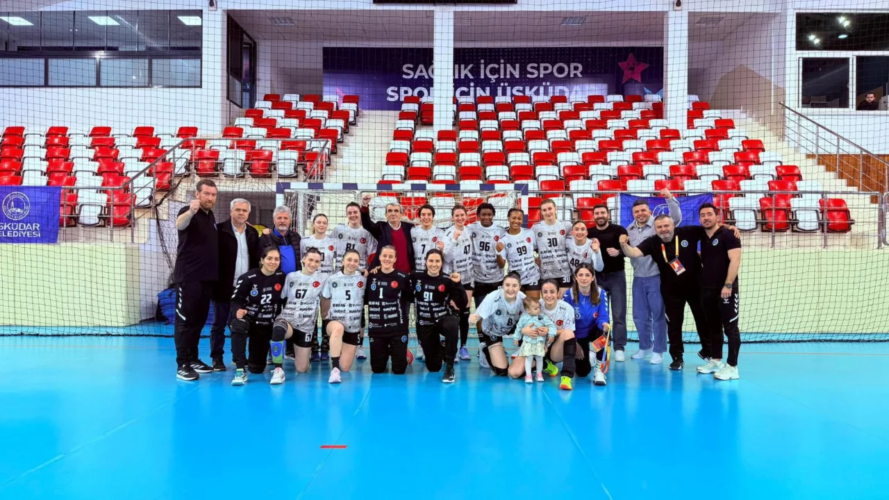 Bursa zirvede tek başına