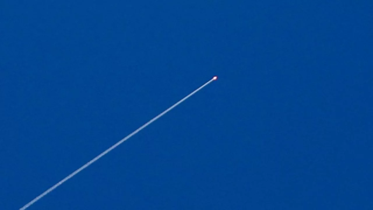 İran, ABD ve İsrail'e ait noktalara saldırı başlattı 