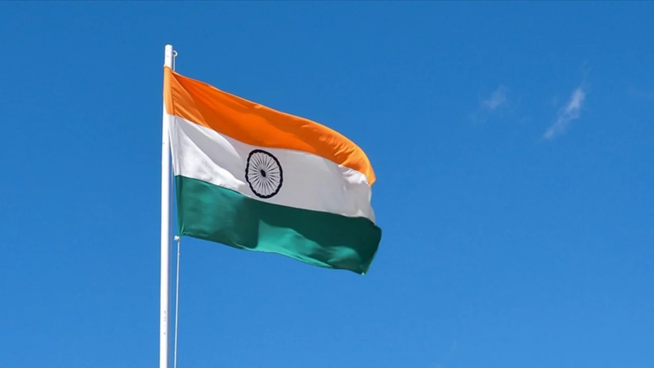 Hindistan'da fabrikada patlama: 17 kişi öldü 