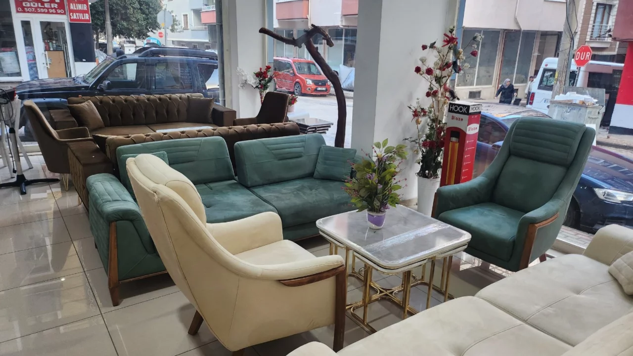 Bursa'da boşanan çiftlerin eşyaları spotçuları doldurdu! 