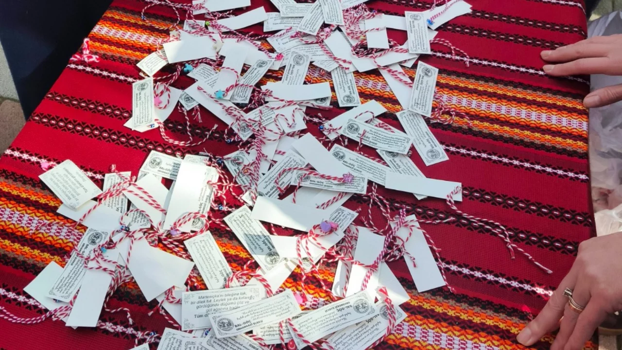 Bursa Orhangazi'de baharın müjdecisi "Marteniçka" geleneği yaşatılıyor