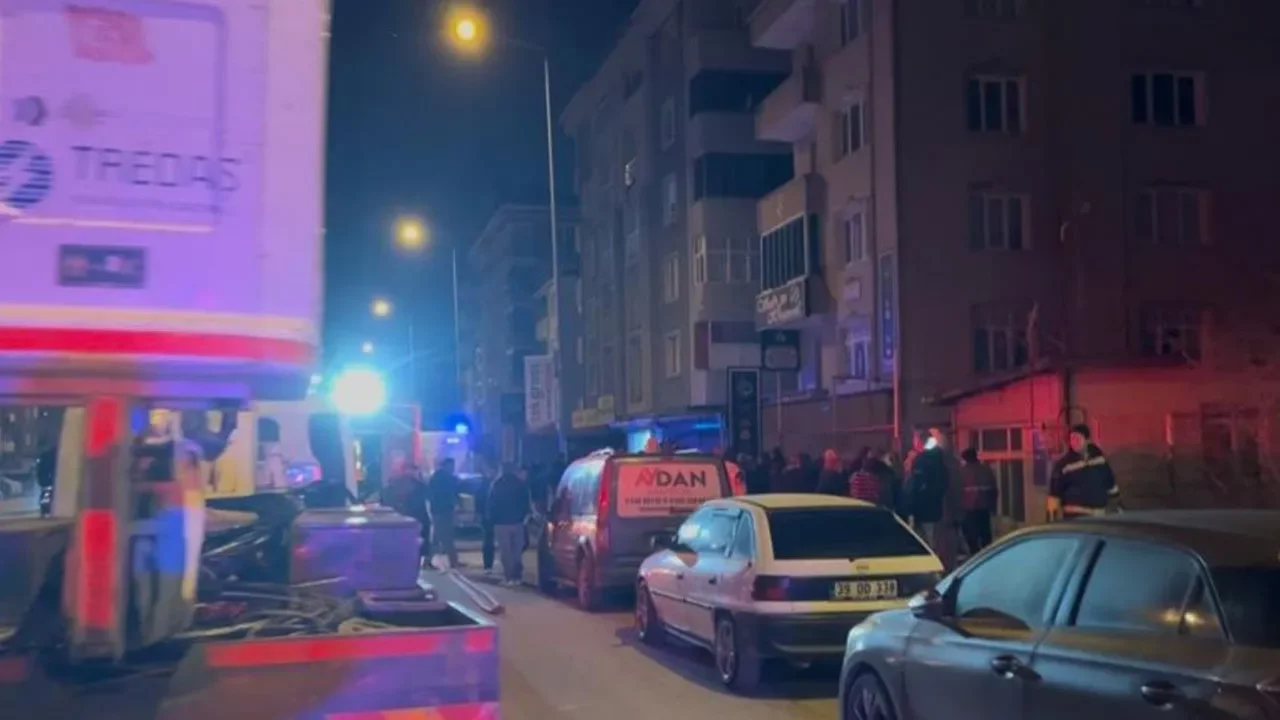 Tekirdağ'da yangın paniği! İnsanlar gece yarısı sokaklara döküldü 