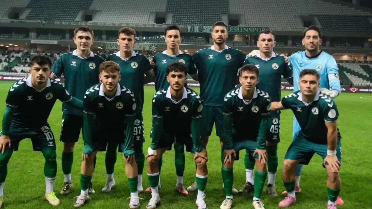 Her sezon küme düştü yine düşüyor: Düşe düşe rekora koşuyor 