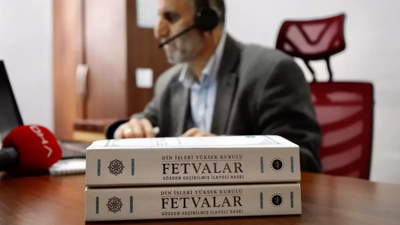 Ramazanda 'Alo Fetva Hattı'na gelen çağrı sayısı iki kat arttı