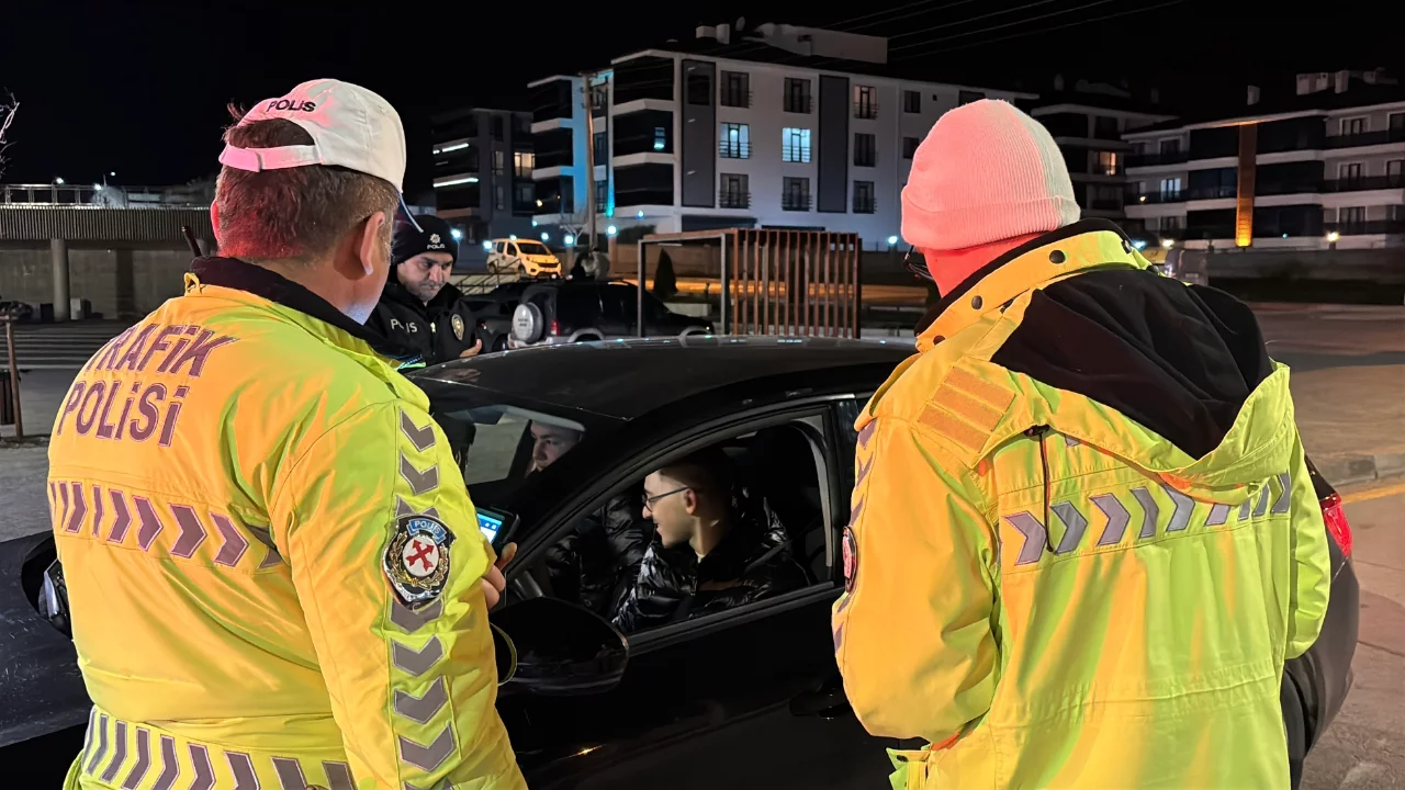 Bolu'da trafik ekipleri bin 279 uygulama gerçekleştirdi