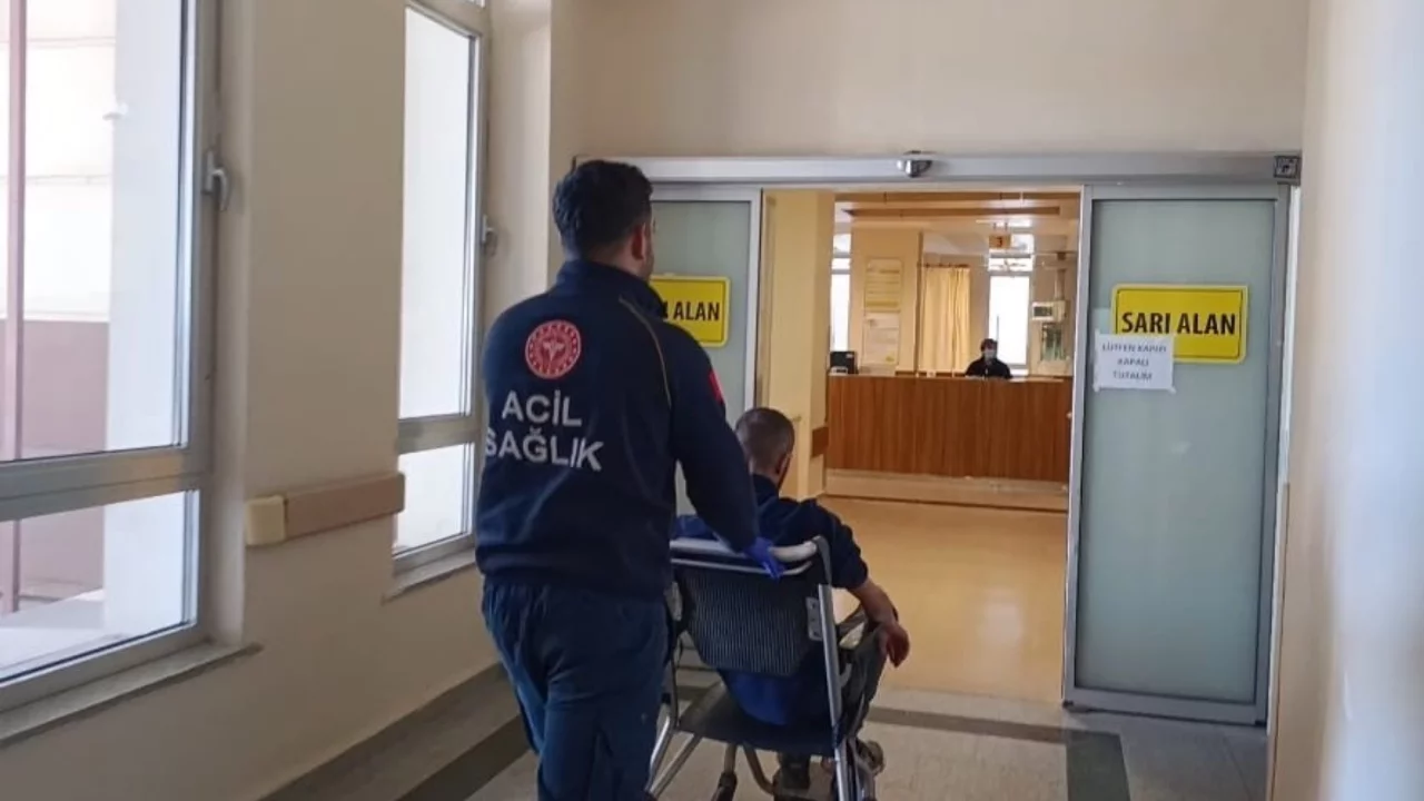 Devrilen motosikletin sürücüsü yaralandı