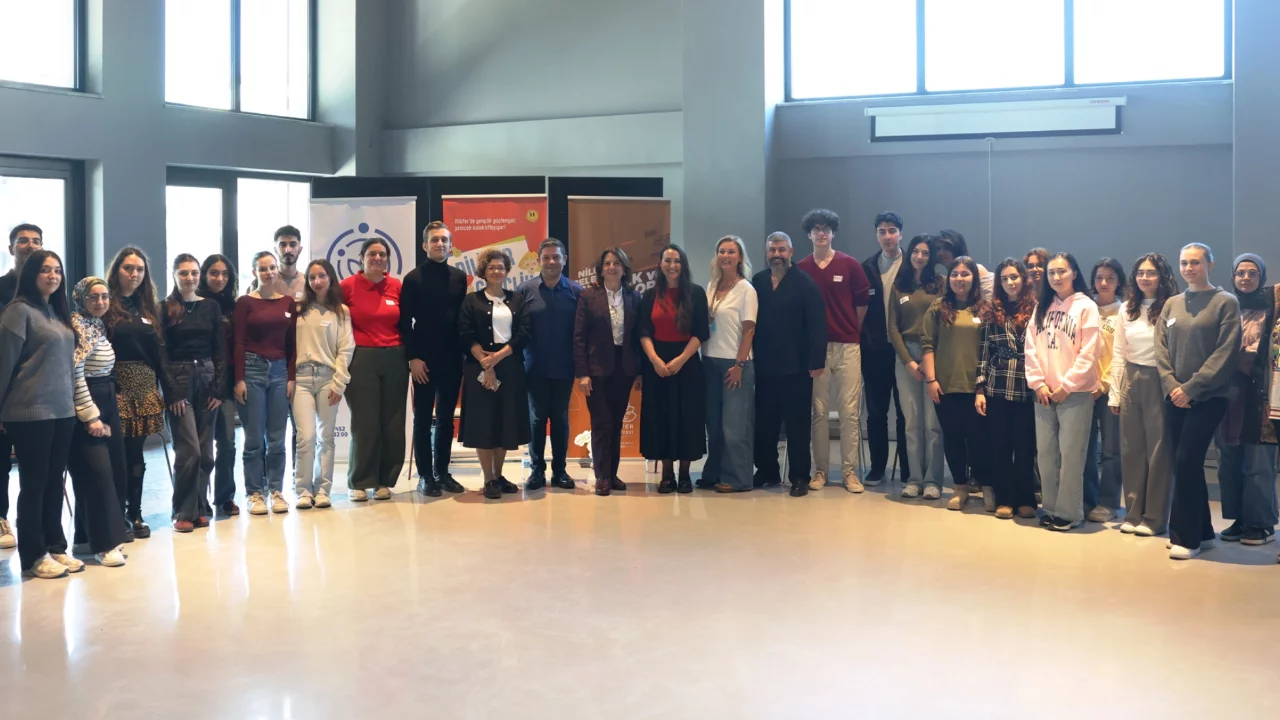 Gençler Nilüfer'de "ifade özgürlüğünü" konuştu