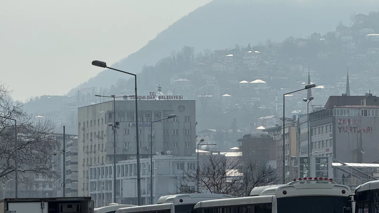 Zonguldak'ta sis etkili oldu