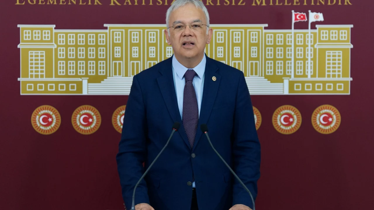 CHP Bursa Milletvekili Pala, Türkiye'de yenilikçi ilaçlara erişim oranını eleştirdi