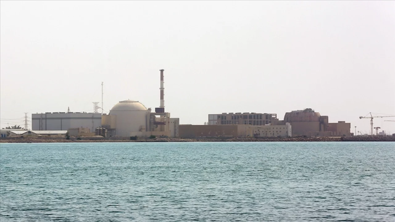 Rosatom: İran'daki Buşehr Nükleer Santrali tehdit altında