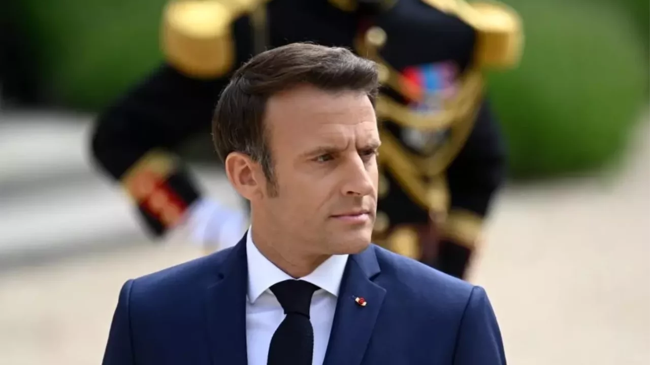 Fransa Cumhurbaşkanı Macron: Saldırılar uluslararası hukuka aykırı