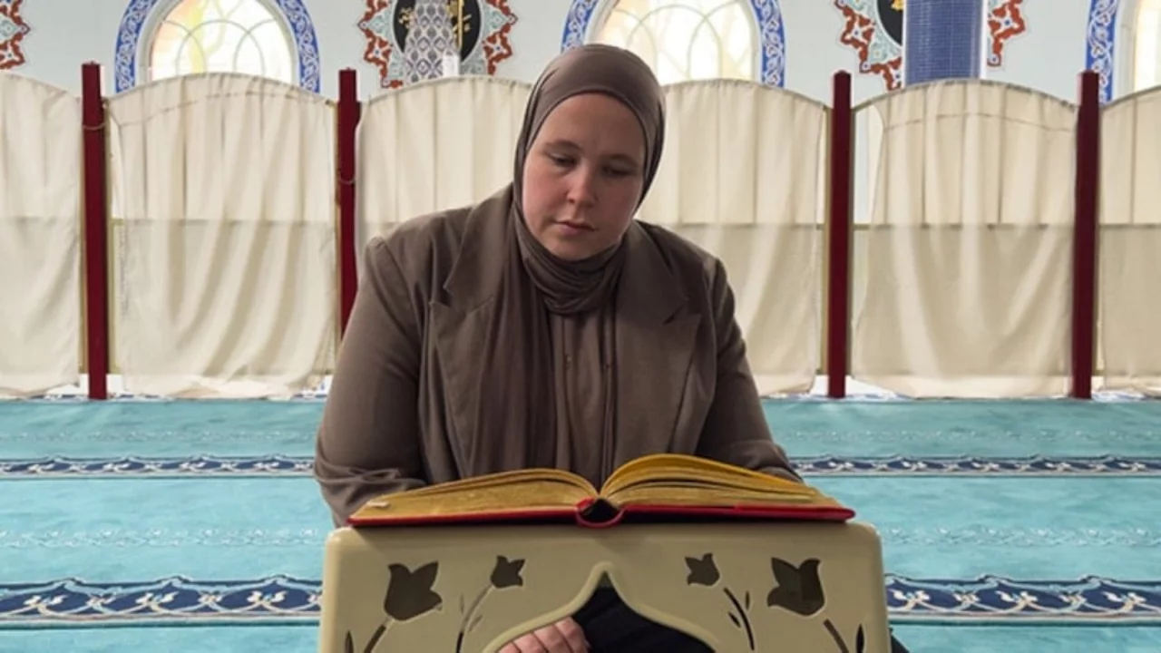 Hollandalı Müslüman Weijer: İslam'da daha fazlası olduğunu hissettim