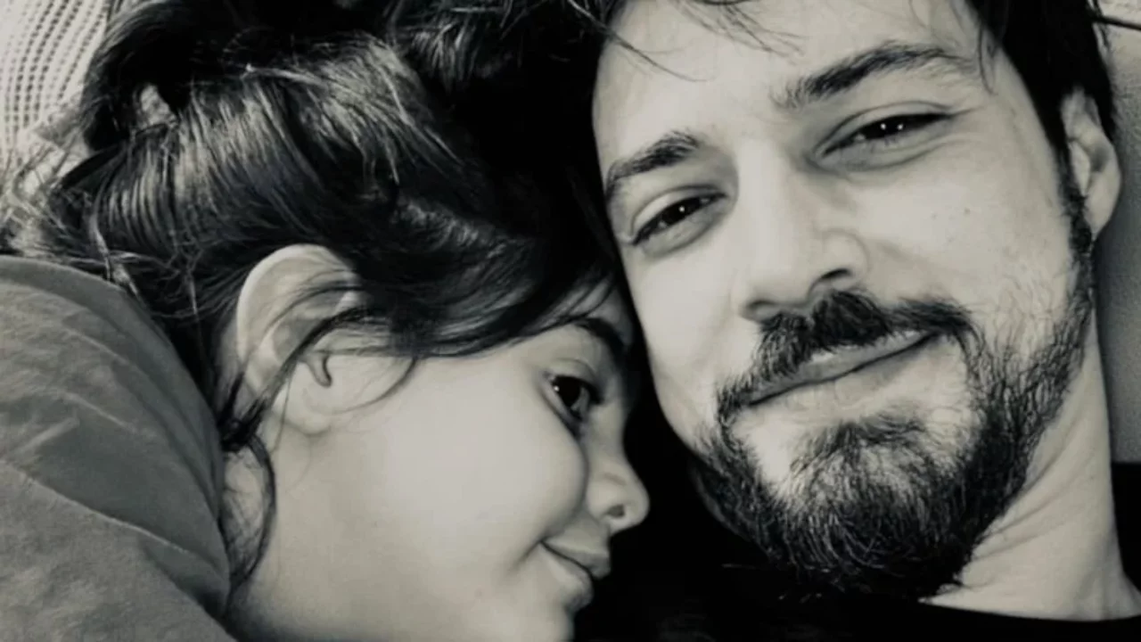 Oyuncu Mert Yazıcıoğlu yeğeniyle poz verdi! Takipçileri çok beğendi