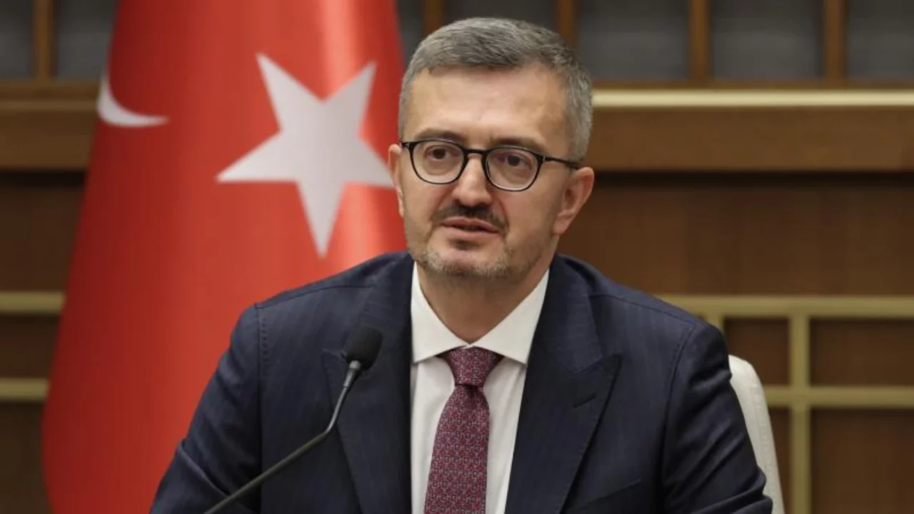 Burhanettin Duran: Hakikat mücadelemiz kararlılıkla sürdürülmektedir 