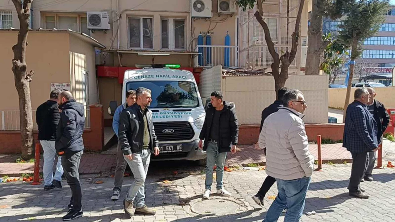 PVC ustası iş yerinde silahlı saldırıda &ouml;ld&uuml;r&uuml;ld&uuml;