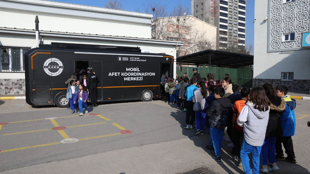 Bursa'da miniklere afet eğitimi