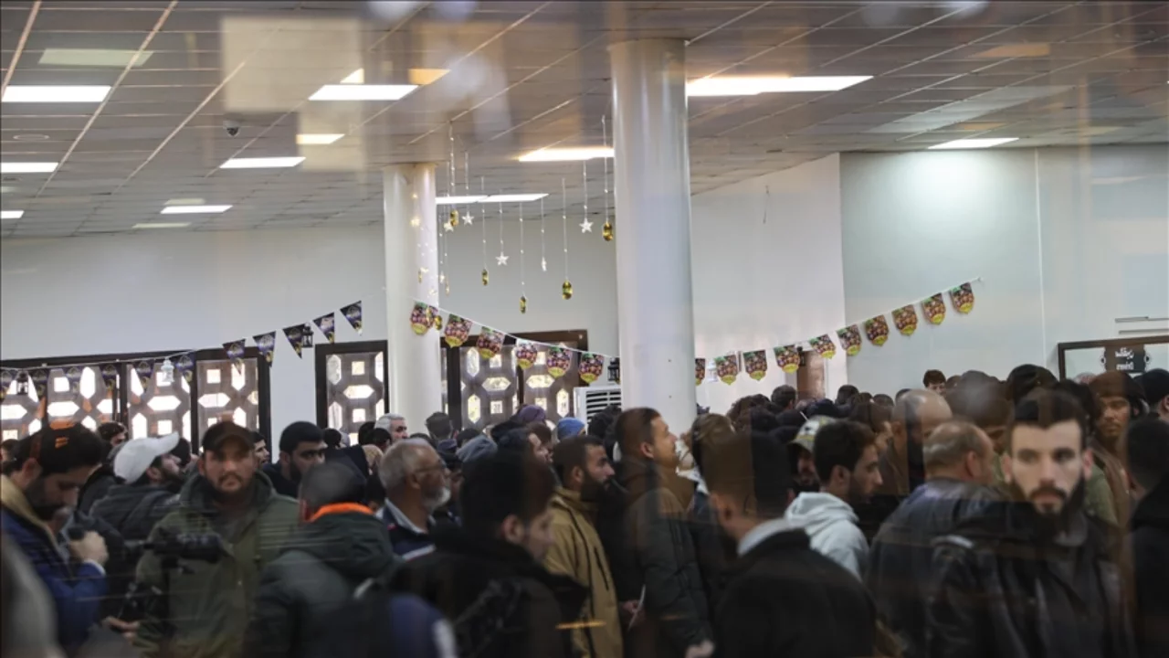 Suriye ile Lübnan arasındaki Cdeydet Yabus Sınır Kapısı kısa süreliğine kapandı