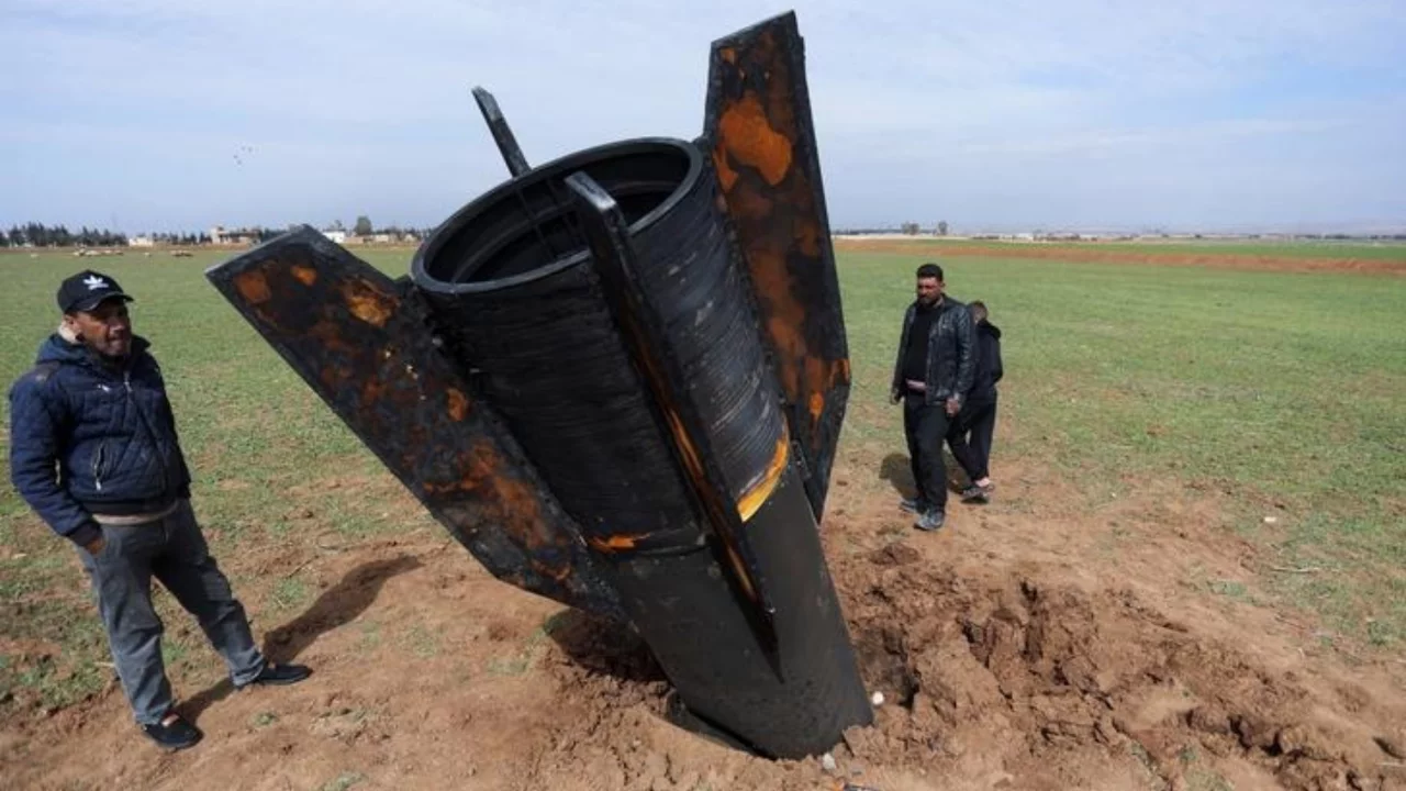 Mardin'e sadece 2 kilometre uzağa füze düştü!