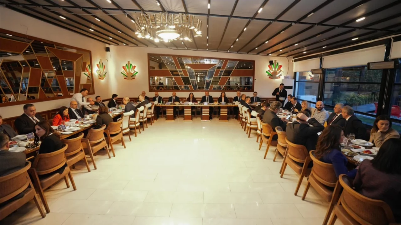 RT&Uuml;K Başkanı Daniş, medya temsilcileriyle iftarda bir araya geldi
