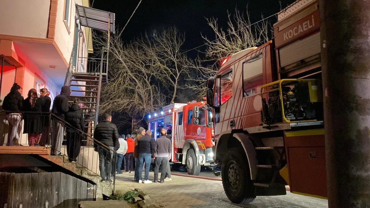 Tek başına yaşadığı evinde alevlerin arasında hayatını kaybetti