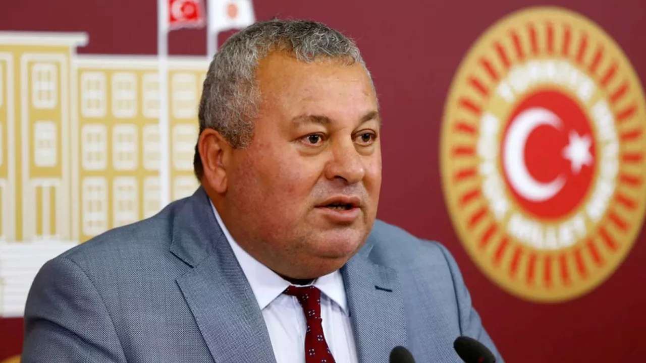 CHP'li Cemal Enginyurt Bolu'da trafik kazası geçirdi 