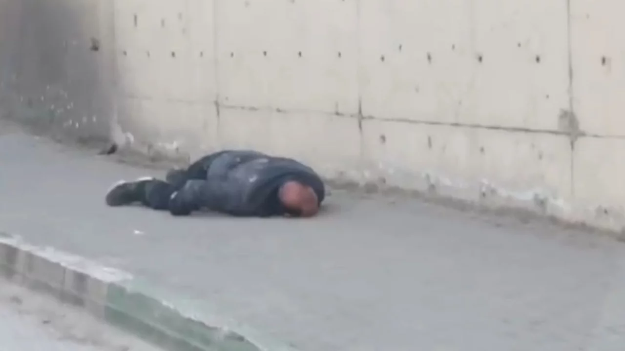 Bursa'da sokak ortasında acı manzara! İnsan kendine bunu neden yapar? 