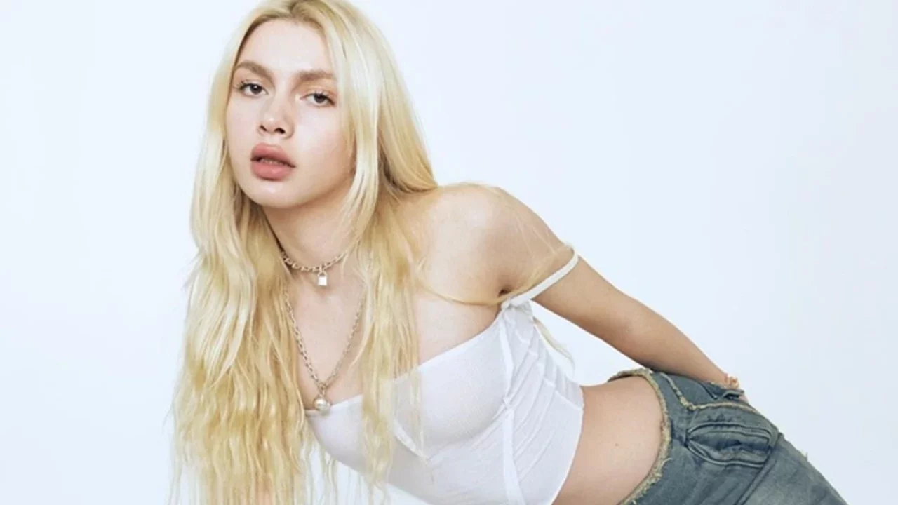  Sezen Aksu'dan Aleyna Tilki'ye öğüt! 'Karnını öylece açmana gerek yok...' 