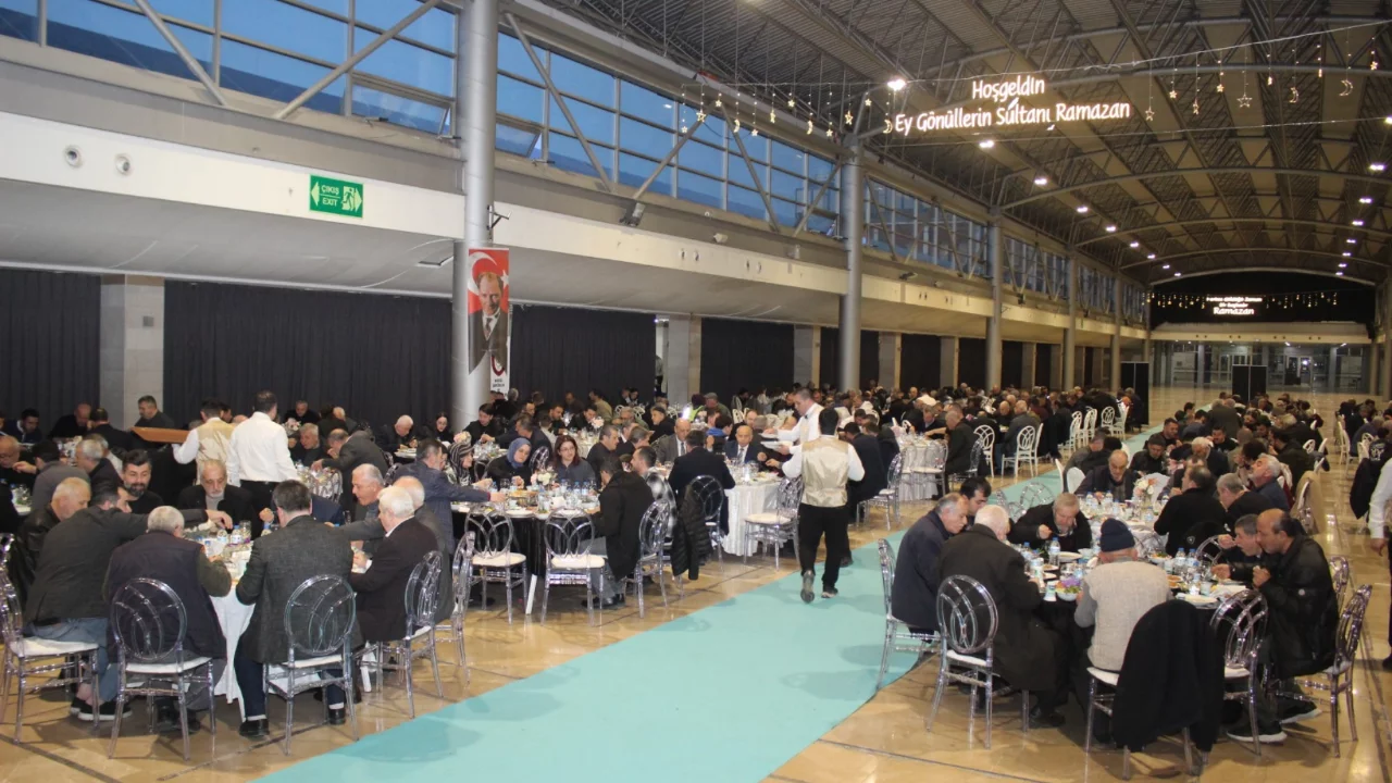 Bursa'da şoför esnafı iftarda bir araya geldi