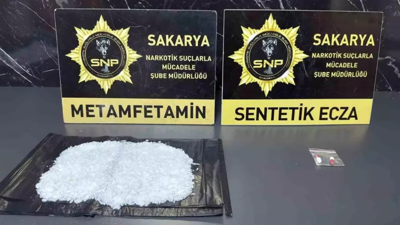 Polisten iki il&ccedil;ede uyuşturucu operasyonu: 2 tutuklama