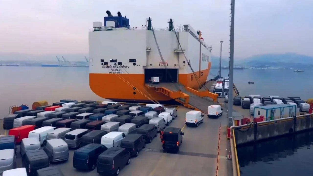 Şubat ayında tarihi başarı: Otomotiv ihracatı 3,5 milyar dolara y&uuml;kseldi
