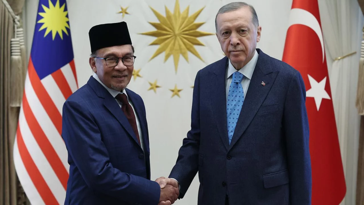 Cumhurbaşkanı Erdoğan, Malezya Başbakanı ile g&ouml;r&uuml;şt&uuml;