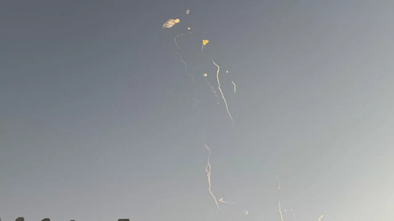 Katar: İran'dan fırlatılan 13 balistik füze ve 4 İHA'ya müdahale edildi 