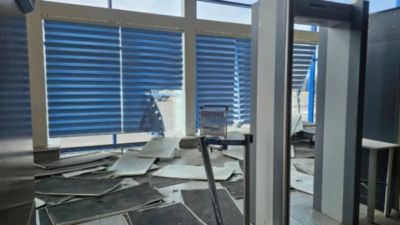 Azerbaycan, İran'a yakın hava sahasını kapattı 