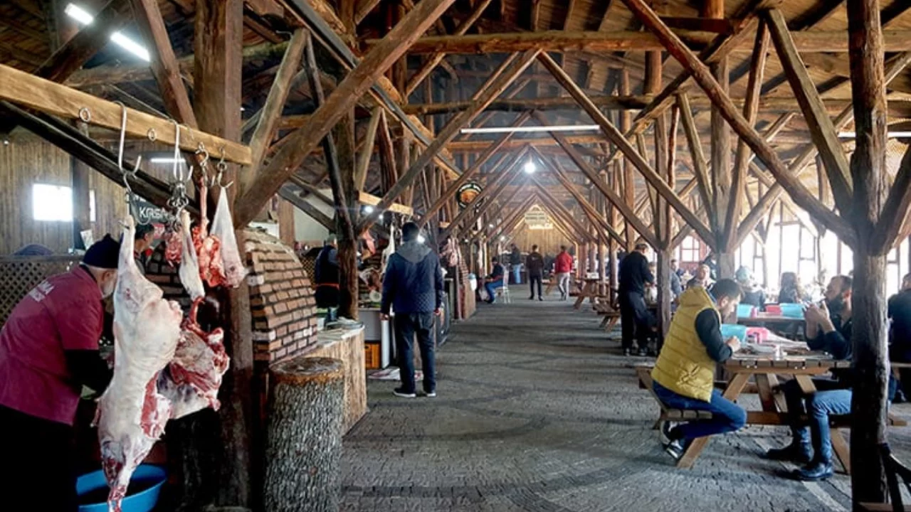 400 yıldır dumanı tütüyordu! Bursa'nın meşhur pazarı tamirata girdi...
