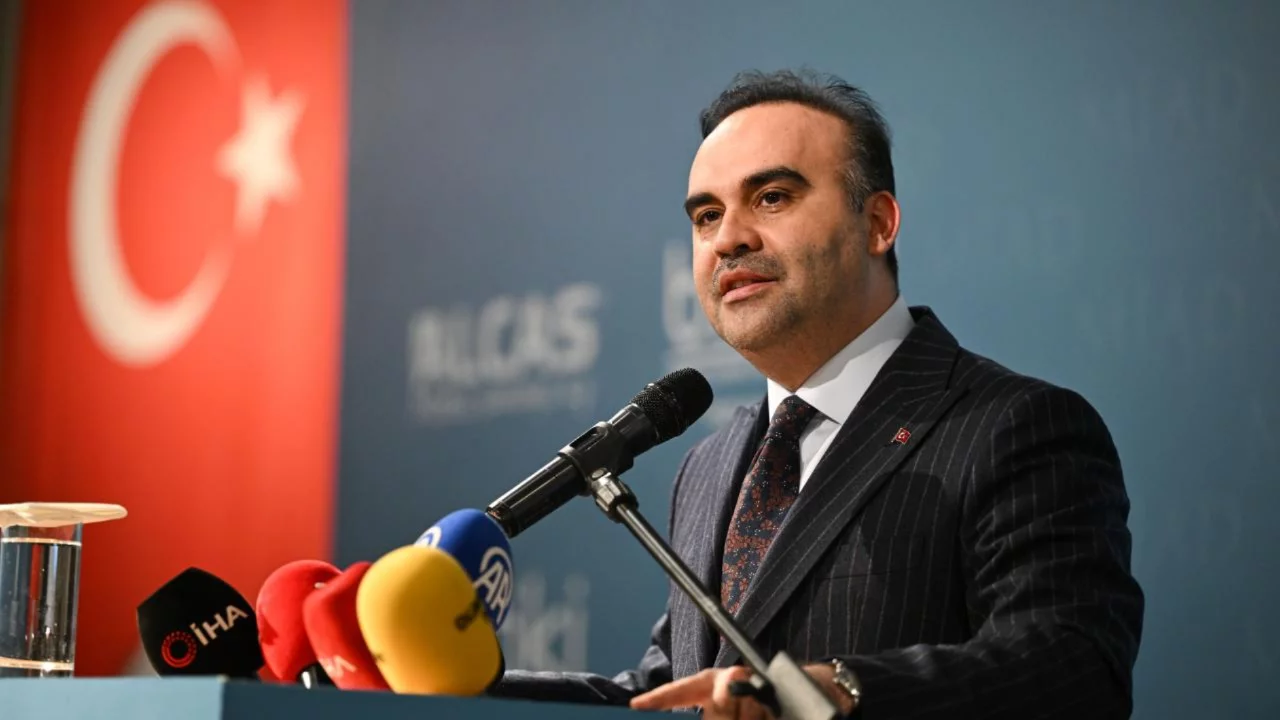 Bakan Kacır: 86 milyonun tek bir ferdinin kılına zarar gelmesine izin vermeyeceğiz 