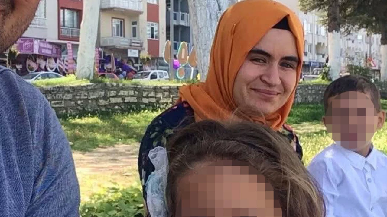İş makinesinin fırlayan tekeri &ccedil;arptı; u&ccedil;uruma d&uuml;şen kadın &ouml;ld&uuml;