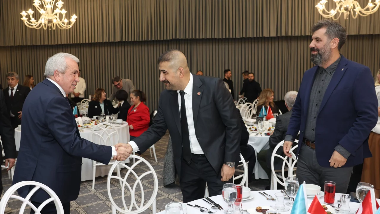 Bursa Nilüfer'de vatandaşlar kardeşlik sofrasında buluştu