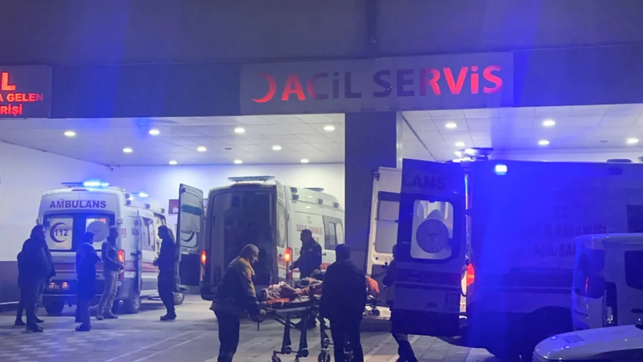 Malatya'da iki grup arasında bıçaklı kavga; 1'i ağır, 5 yaralı 